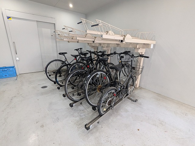 STAGE FIRST浅草橋4の設備|屋内屋根付き自転車置場です