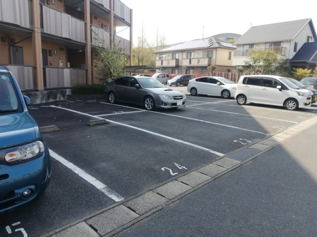 セイシェル・大山 B棟の駐車場|駐車スペースもあります☆