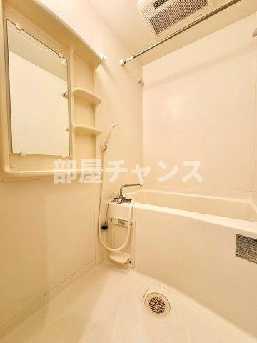 プレサンス新栄リミックスの浴室