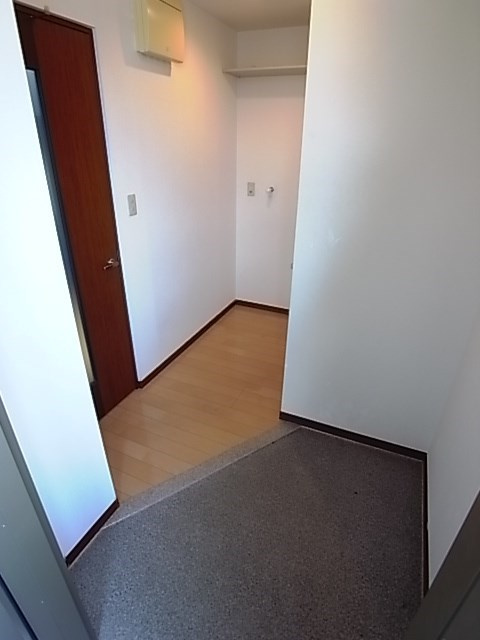 ルミネ甲東園の玄関