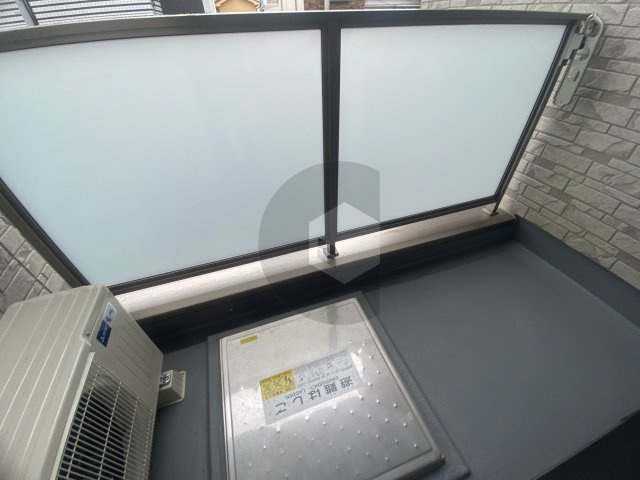 F asecia Sylviteのバルコニー