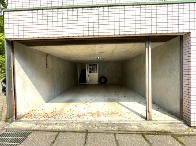 鹿児島市西坂元町戸建ての駐車場