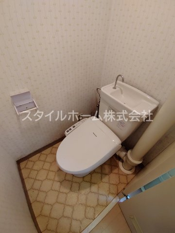 センチュリーシュンエーのトイレ|別部屋写真です。