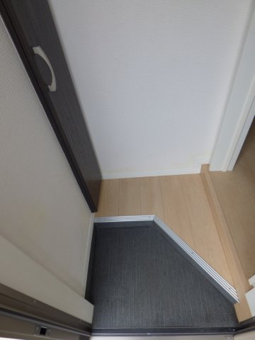 リヴェール柏の玄関