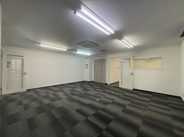 豊中市中桜塚３丁目の店舗事務所