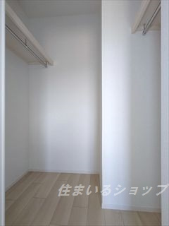 安芸高田市吉田町国司のアパートの収納|ウォークインクローゼット