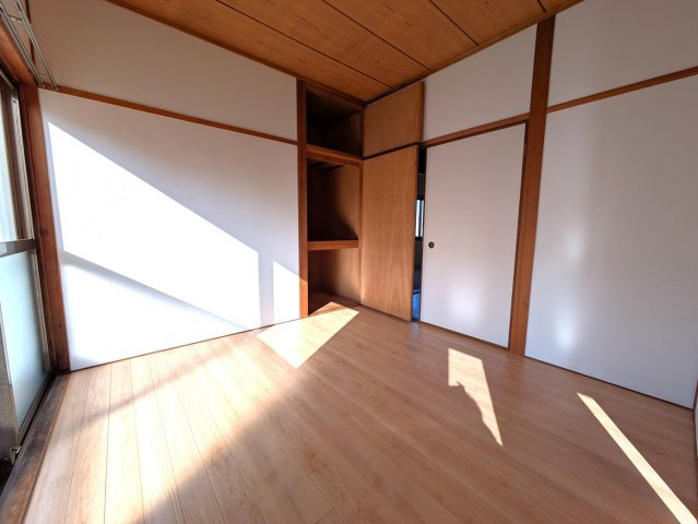 平福２丁目借家の洋室|明るい洋室です