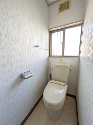平福２丁目借家のトイレ|シンプルで使いやすいトイレです