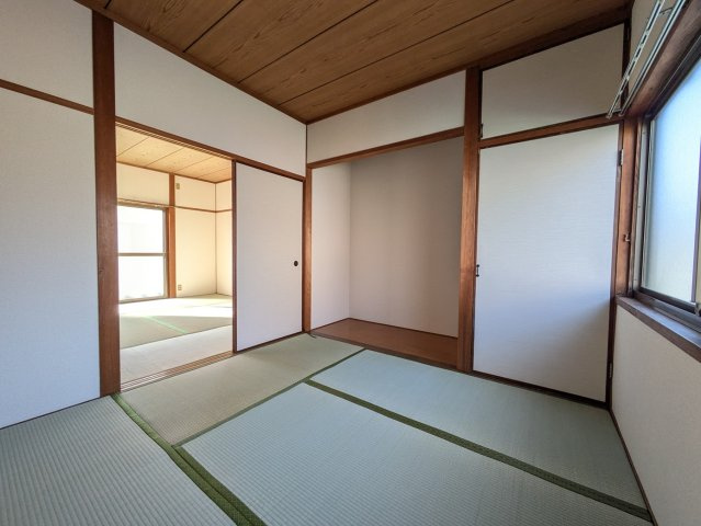 平福２丁目借家の和室|来客時にも便利な和室付き