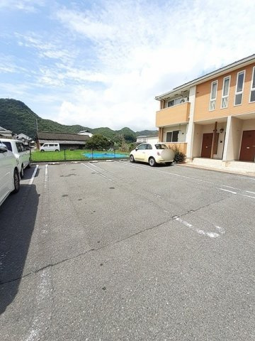 サワディ和気の駐車場|駐車場完備です