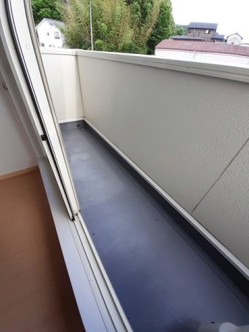 テラース磯上Ｂのバルコニー|バルコニー付きです