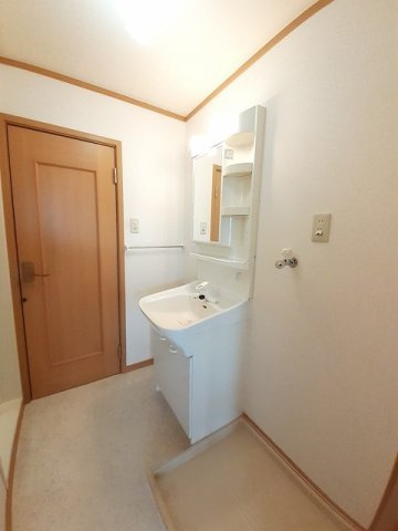 メニーリブの洗面所|コンパクトで使いやすい洗面所