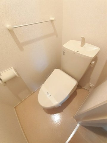 フォレスト　サイド横山Ⅰのトイレ|ゆったりとした空間のトイレです