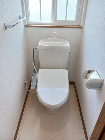クレストール長船Ａのトイレ|清潔感のあるトイレです