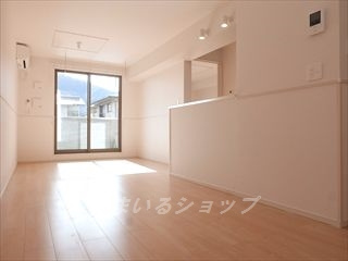 エスポワールの居間・リビング|エアコン付き