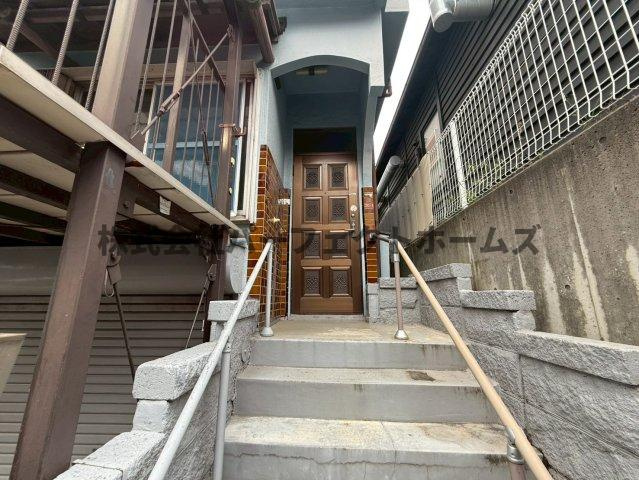 松丘町戸建　賃貸のエントランス|エントランスです