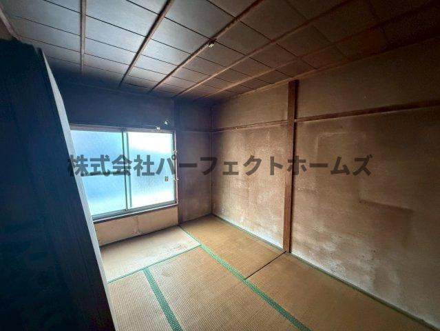松丘町戸建　賃貸の和室|柔らかい畳が心地よい和室