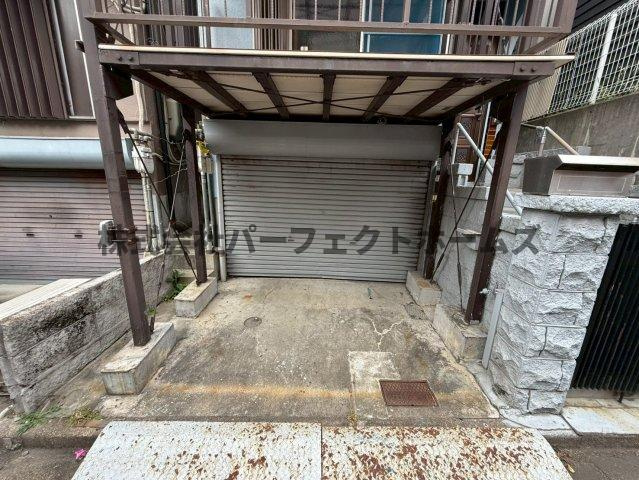 松丘町戸建　賃貸の駐車場|駐車場があります