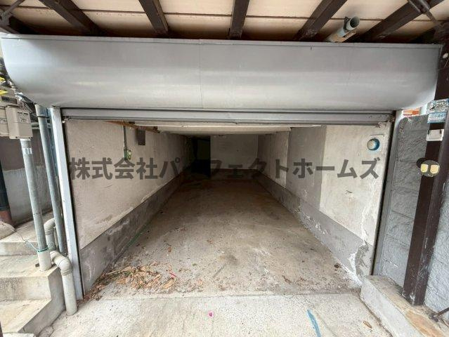 松丘町戸建　賃貸の駐車場|駐車スペースもあります