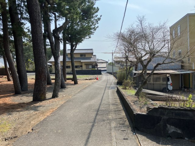 【前面道路含む現地写真】の画像
