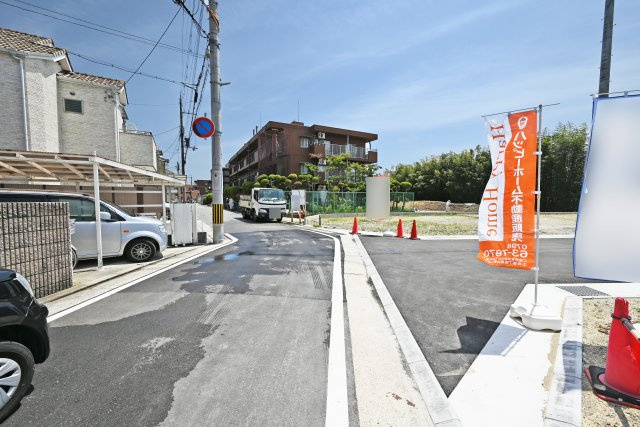 尼崎市田能4丁目建築条件無し土地｜全9区画＋90㎡の前面道路含む現地写真|北東側公道　幅員約5.0ｍ