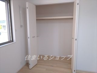 安芸高田市吉田町山手のアパートの収納|クローゼット