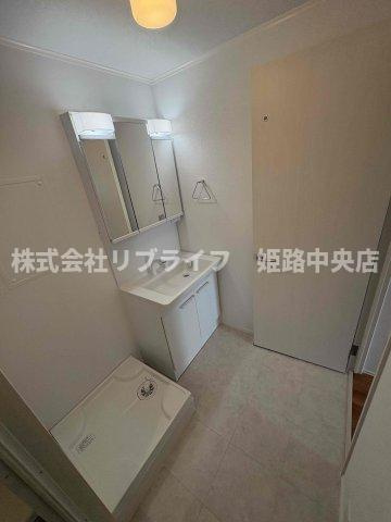 ハイムメゾン白鳥台の独立洗面台