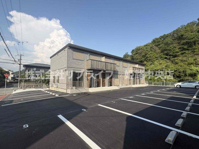 ハイムメゾン白鳥台の駐車場