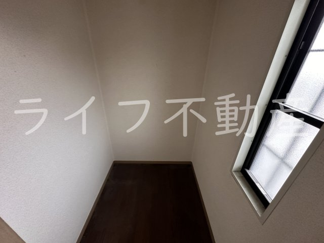 カサフェリスAの収納|小物を収納するのに便利です