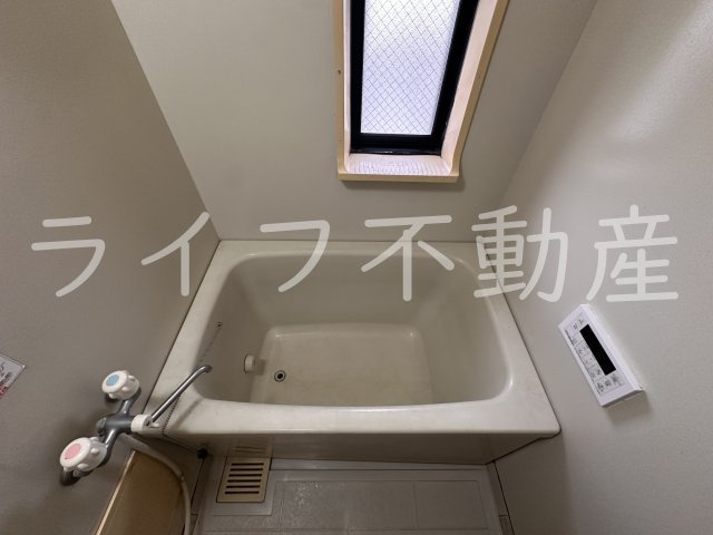 カサフェリスAの浴室|コンパクトで使いやすいお風呂です