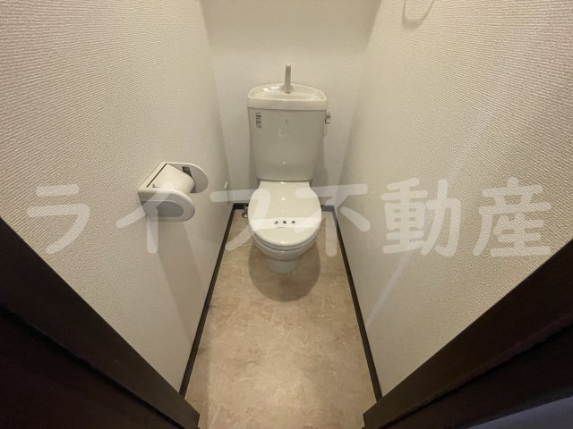 E n j y uのトイレ|落ち着いた色調のトイレです