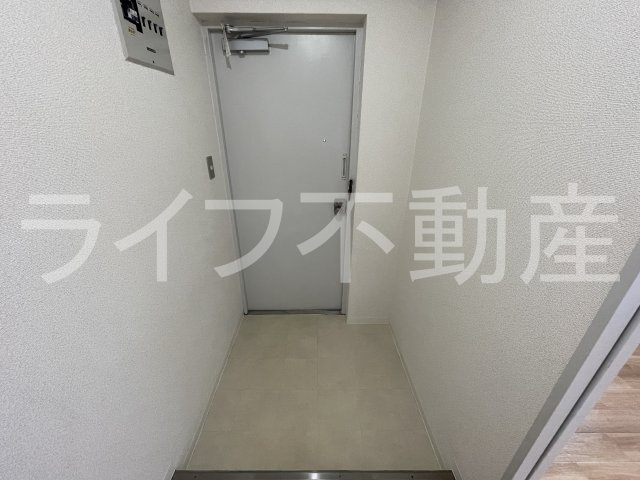 メゾン瓜生堂の玄関|明るい玄関です