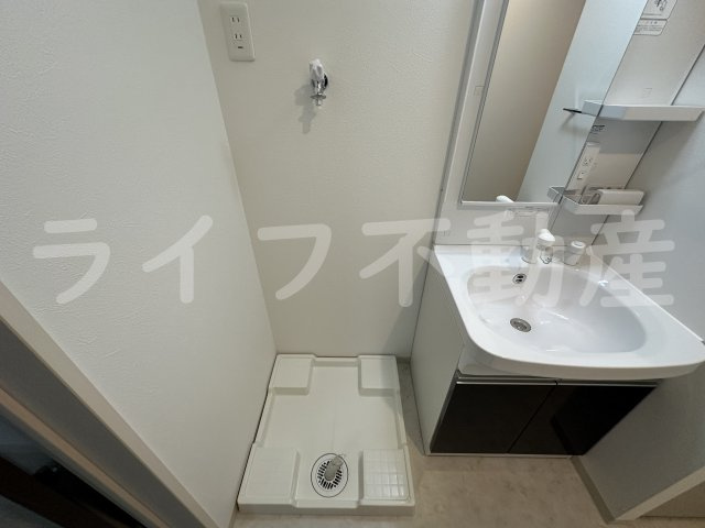 ルミエール若江岩田の洗面所