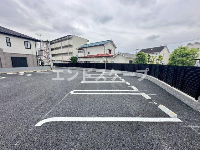 リアン・Ⅲの駐車場|高崎、前橋のお部屋探しはエンドスケープまで！お客様の理想お聞かせ下さい♪