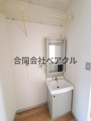 【独立洗面台】 | パティオインB棟 | 独立洗面台、朝の身支度には欠かせません