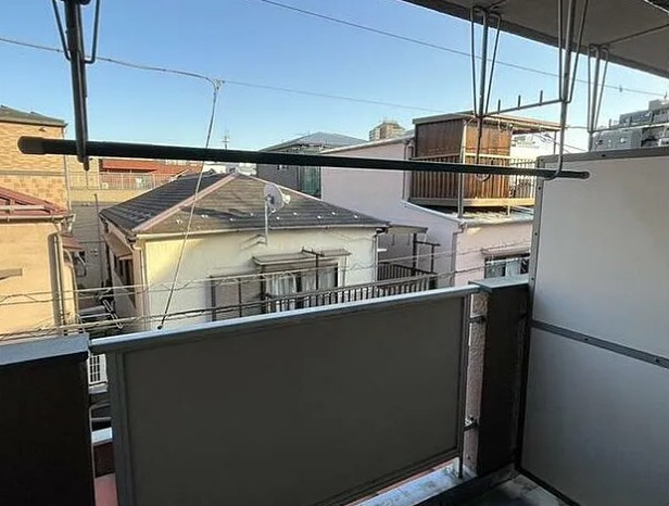 梨苑マンションのバルコニー