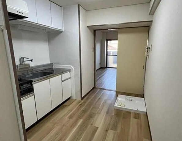 梨苑マンションの洋室