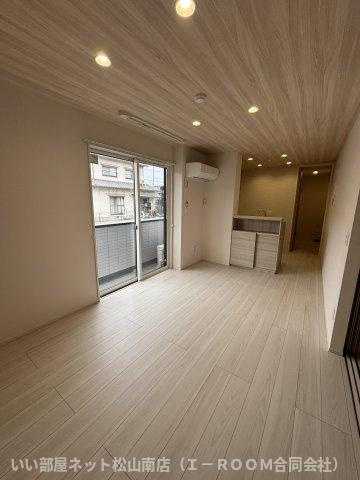 【居間・リビング】 | クランツ古川西 A棟
