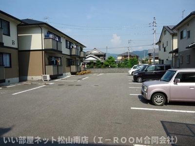 【駐車場】 | カルフール松本　A棟