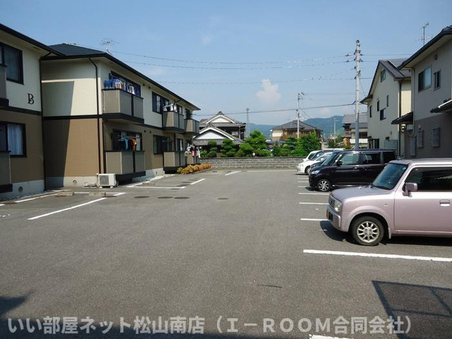 【駐車場】 | カルフール松本　A棟