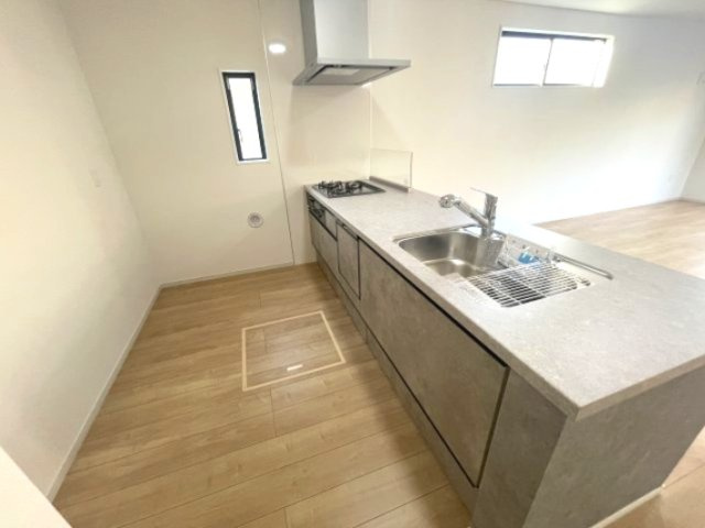 入間市東藤沢　新築分譲住宅のキッチン