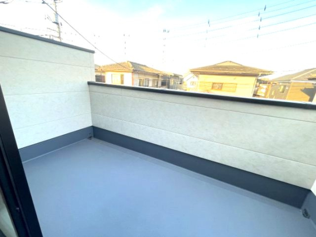 入間市東藤沢　新築分譲住宅のバルコニー