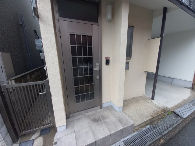 【エントランス】 | 淀の原町貸家