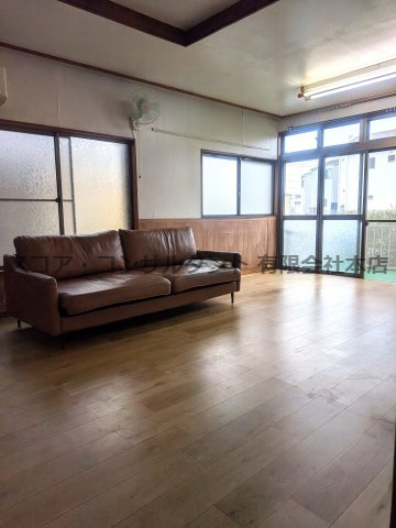 上溝中古戸建の洋室|使い勝手のいい洋室です