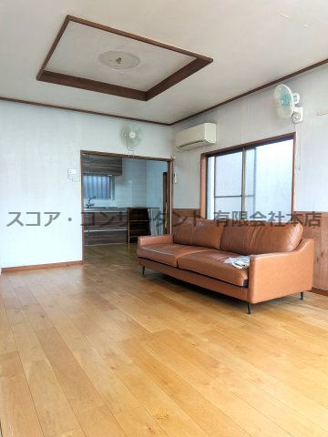 上溝中古戸建の洋室|ゆったりした洋室です