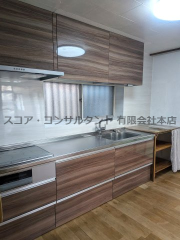 上溝中古戸建のキッチン|お料理しやすいキッチンです