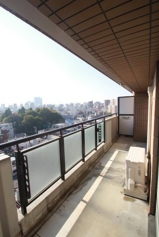 本駒込Kマンションのバルコニー