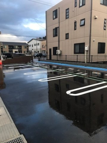 ジュネスⅢの駐車場