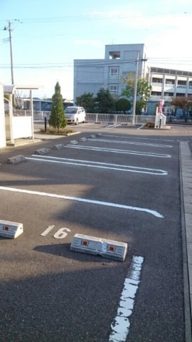 セレーブルＡの駐車場
