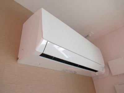 【設備】 | サールナートⅡ | リビングエアコン